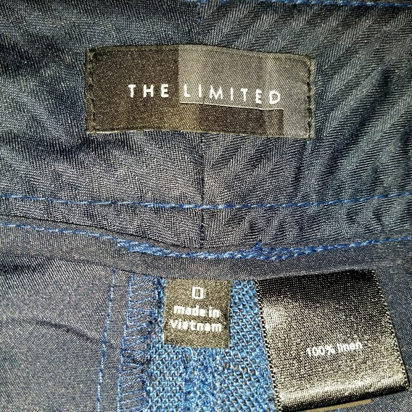 The Limited Linen Shorts - Picture 3 of 8